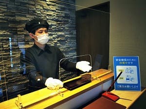 消毒液を様々な箇所に設置しています